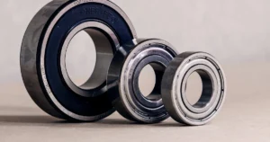 bearing lubrication method real photo 1200x630 1 크기가 다른 산업용 베어링 세 개로 설명하는 베어링 윤활 방법