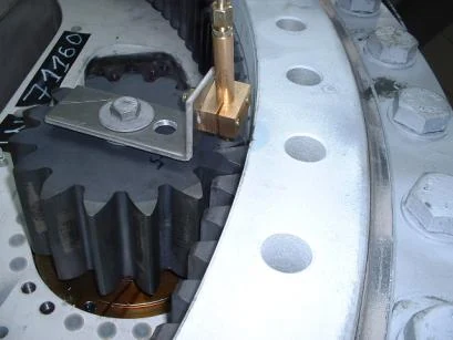 wind gear spray nozzle 풍력설비 기어 치면 가까이에 설치한 분사노즐
